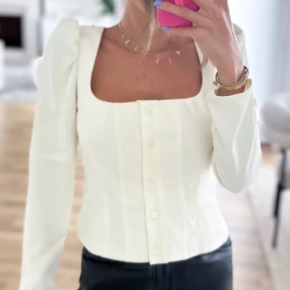 Wayf Cream Button-Up Blouse - Picture 4 of 7